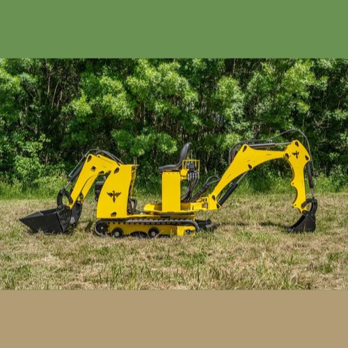 Tractopelle Phoenix 280 en action sur un chantier Tractopelle Phoenix 280 en action sur un chantier