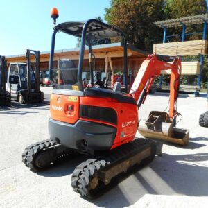 Mini-pelle compacte Kubota U27-4 2.565 kg