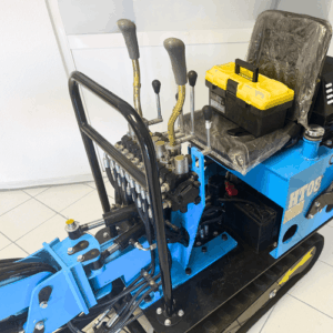 Mini-Pelle HT08 – 800 kg compacte et économique pour travaux en espaces restreints – Image 3